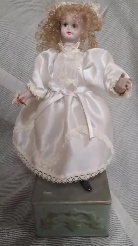 Muñeca musical · Años 60-70