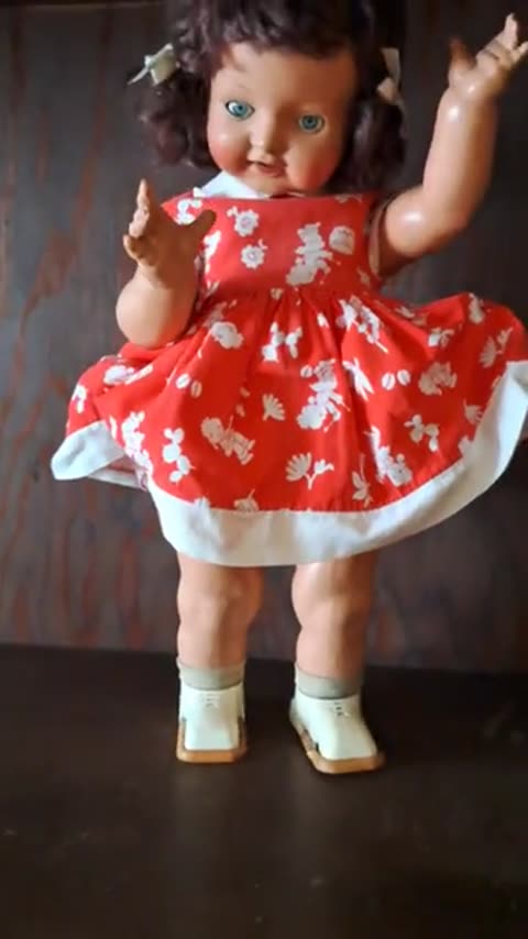 Muñeca de sonido extraño