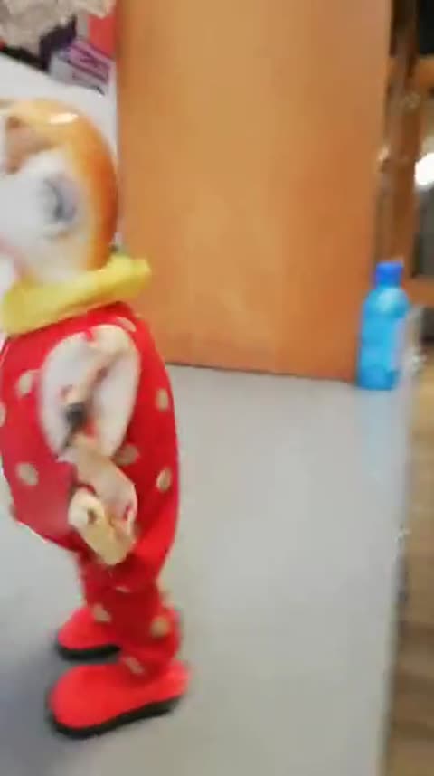 Payaso con bastón