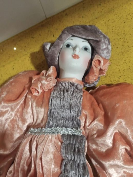 Muñeca de porcelana de la Colección Ramón Inglés · 1