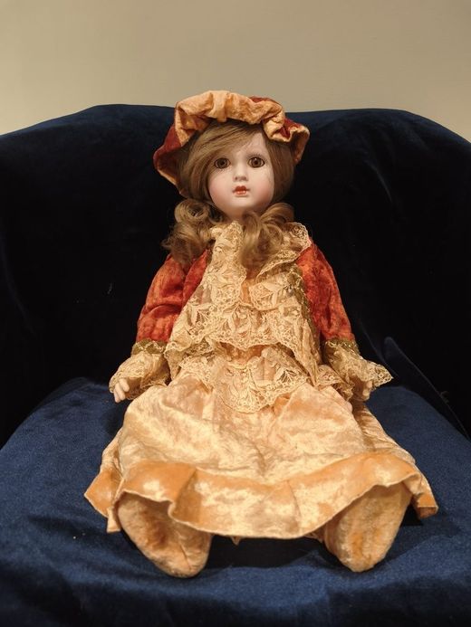 Muñeca de porcelana de la Colección Ramón Inglés